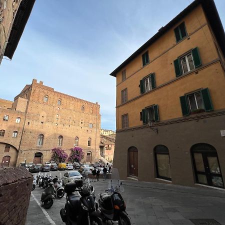 Siena - A pochi passi da Piazza del Campo Appartamento Esterno foto